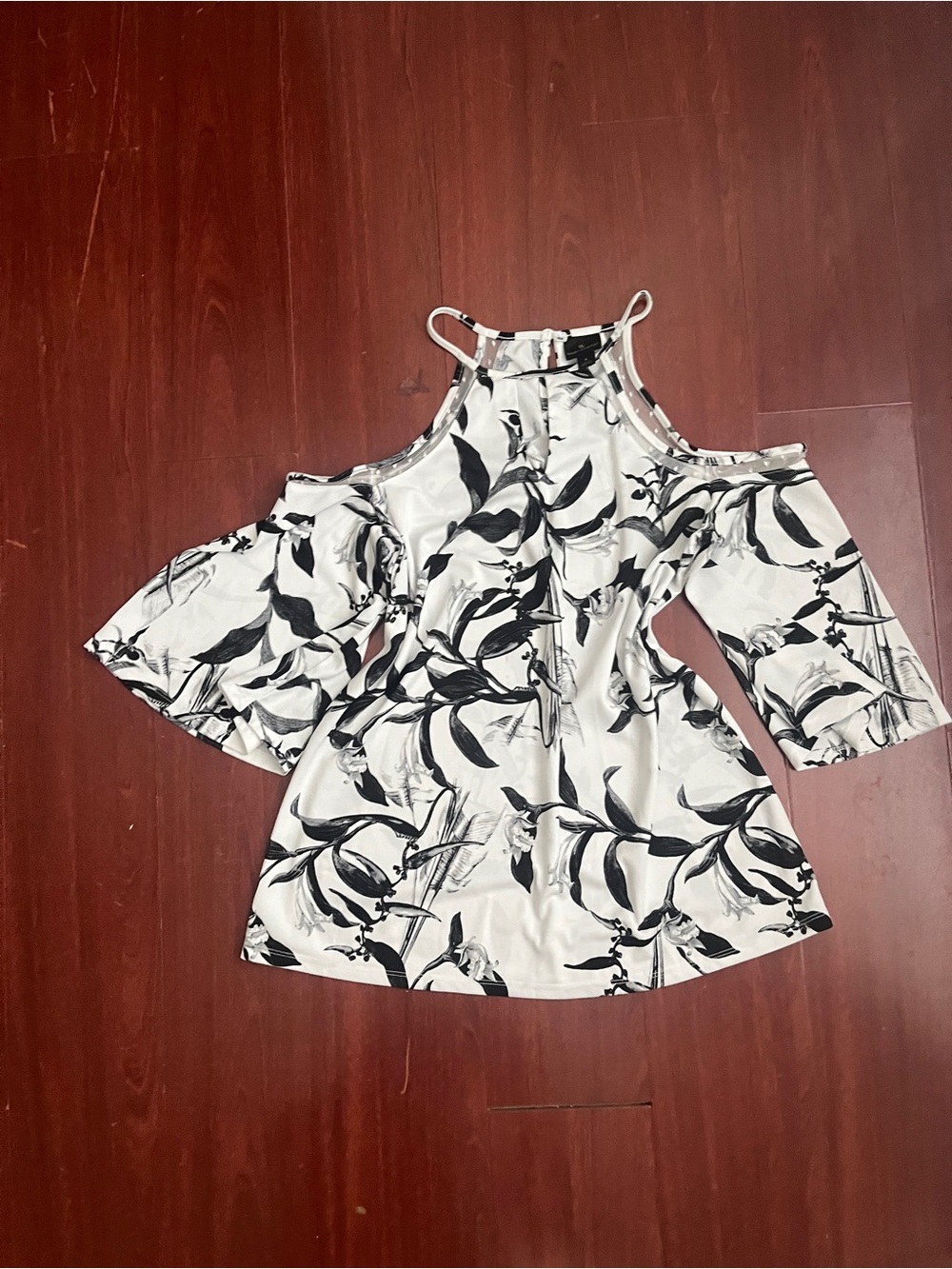 Worthington Black & White Cold-Shoulder Floral Print Cami Top - Picture 2 of 5